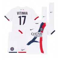 Paris Saint-Germain Vitinha #17 Fotballklær Bortedraktsett Barn 2024-25 Kortermet (+ korte bukser)